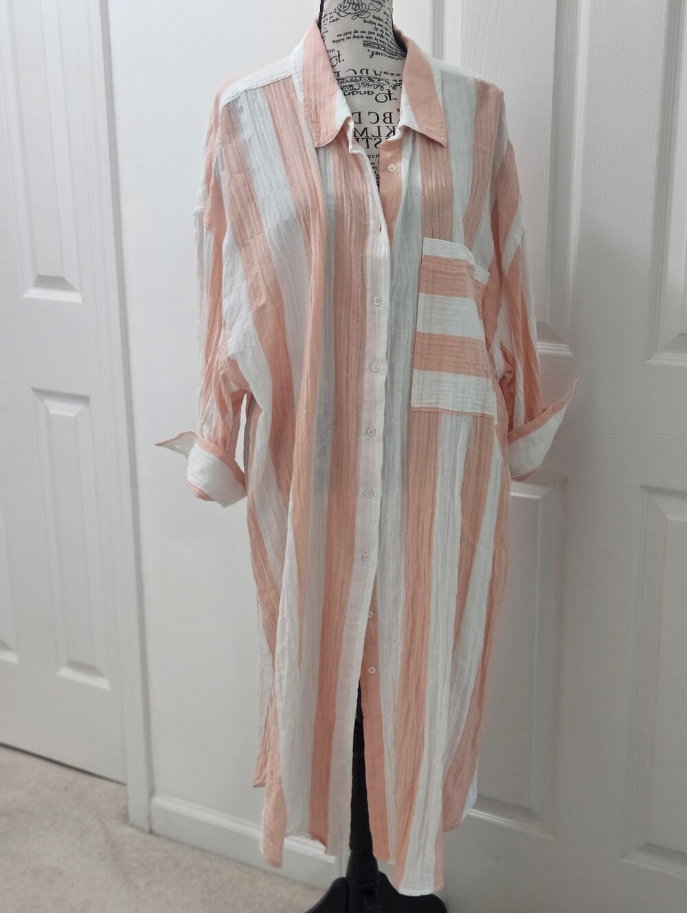 Vince Camuto Peach & White Oversized Button UP Tunic Shirt